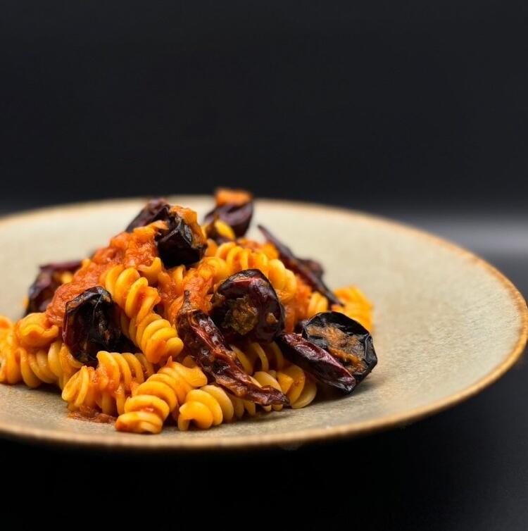 ランチタイムに働ける方を急募◎