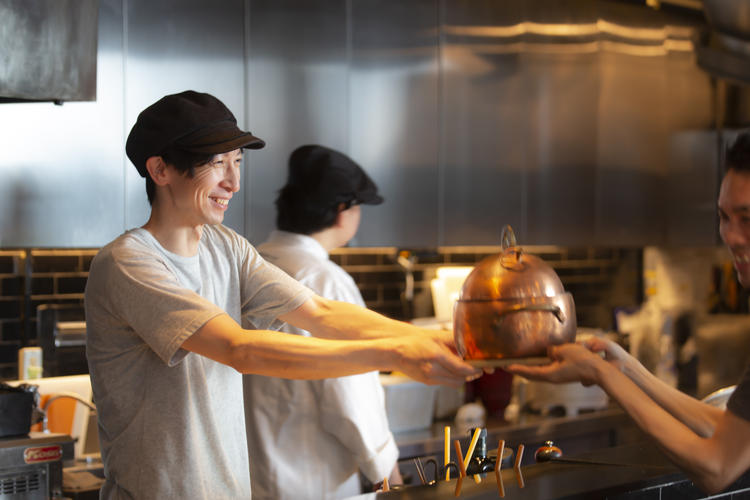 職人が一皿一皿丁寧に調理
