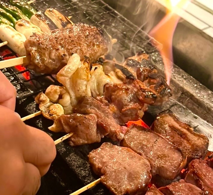 仕込みから調理まで丁寧におこないます