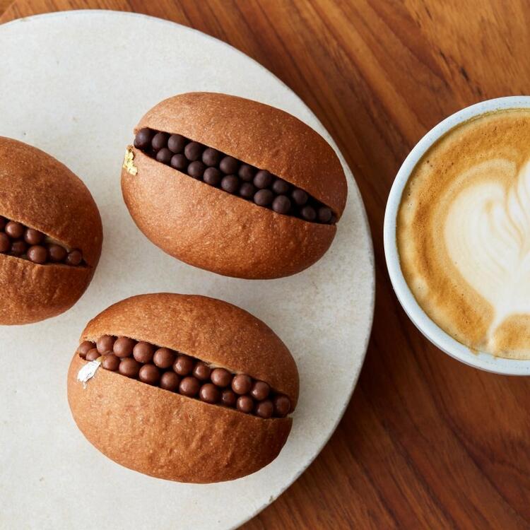 ケーキやコーヒーも販売♪