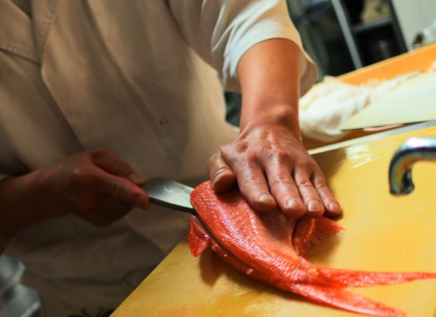 笑顔でお客さまをもてなしましょう♪