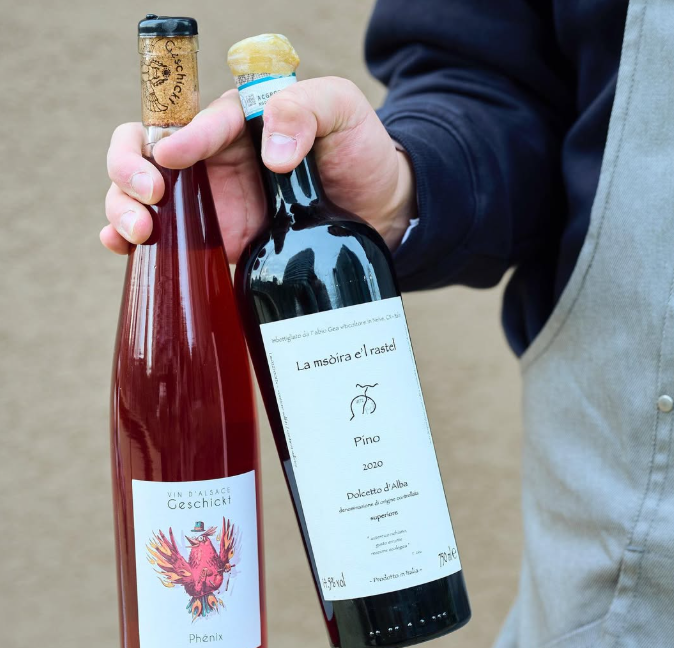 店内は薪木の香りが漂います