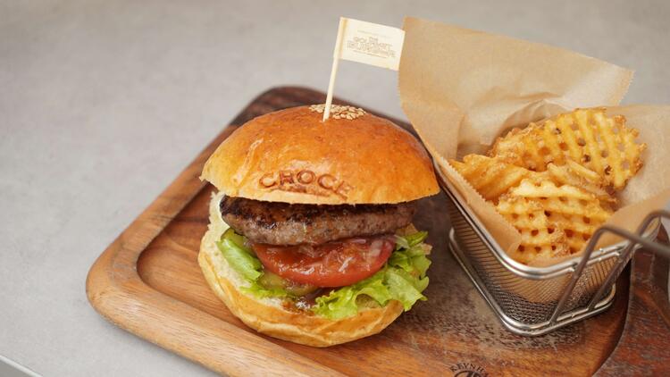 ハンバーガーのバンズも製造！