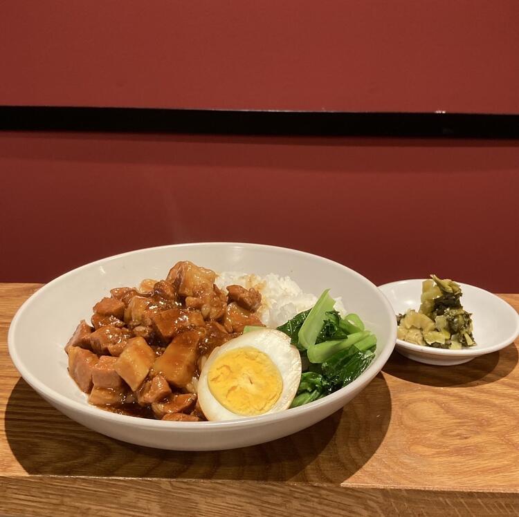 当店人気の魯肉飯♪