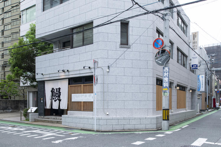 赤坂駅徒歩3分の立地