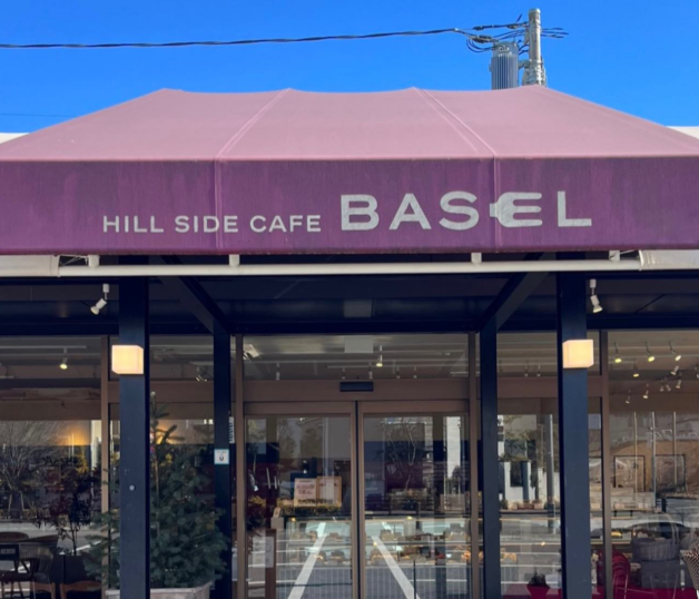 テラス席もある、広々としたカフェです☆