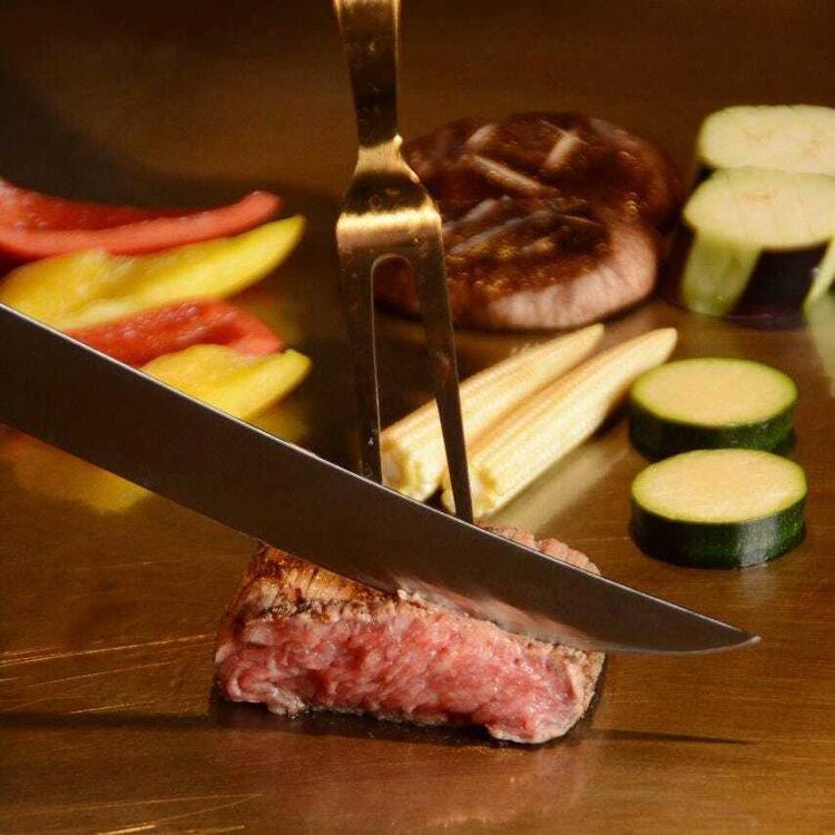 鉄板焼きの技をお教えします