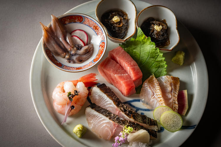 名物！熟成魚と鮮魚の刺身の盛り合わせ