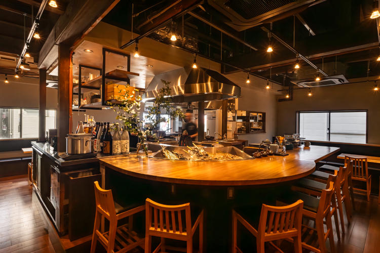 新宿駅チカのちょっとコジャレタ店です