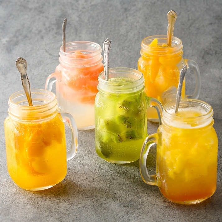 フルーツジャーカクテル