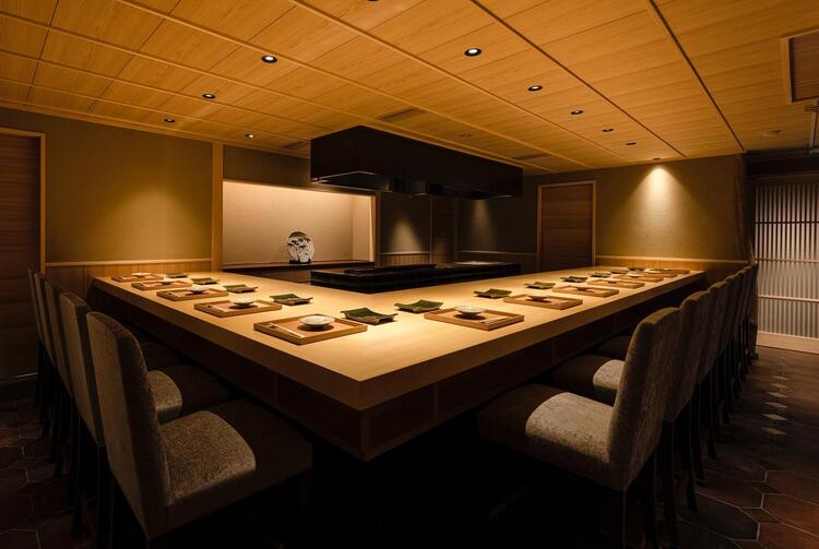 食通を唸らせる焼鳥店『鳥匠いし井ひな』