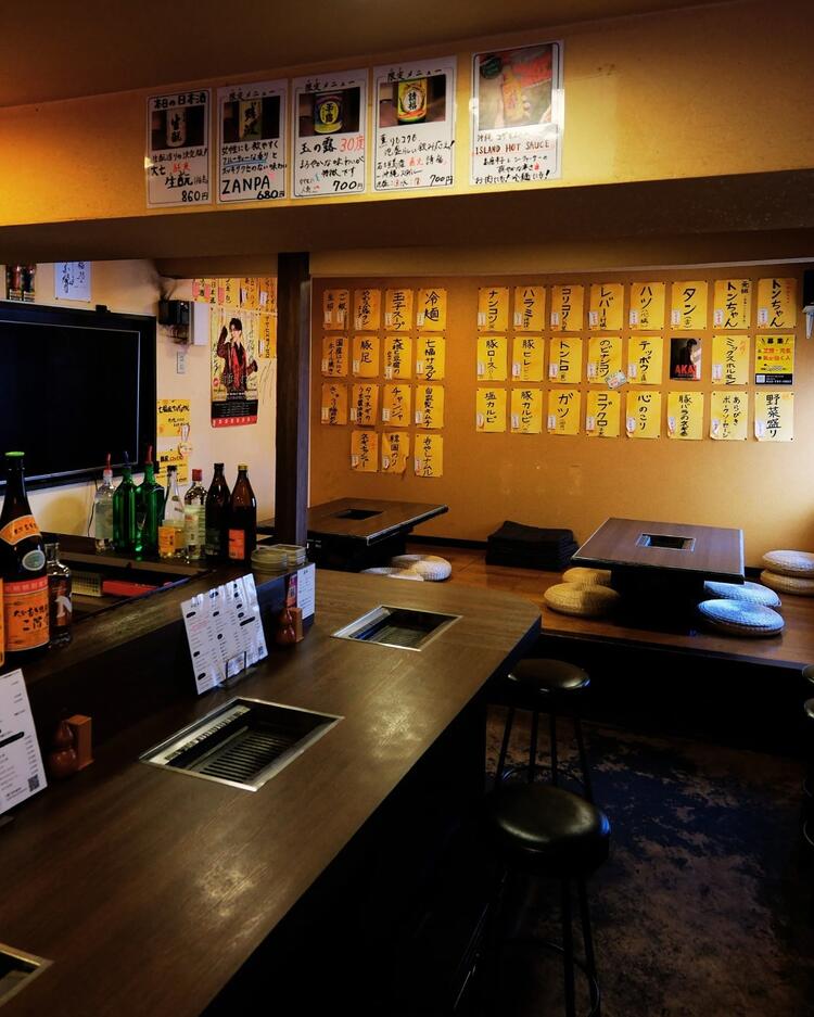 お客様の表情がよく見える店内◎