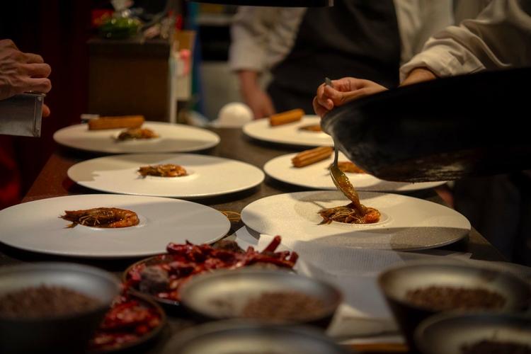 優しいけど凄腕の料理人が多数在籍