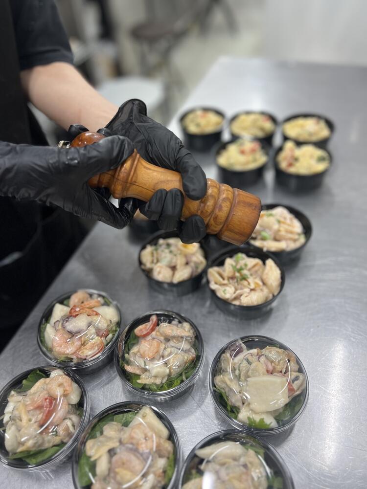 昇給や社員紹介制度あり★