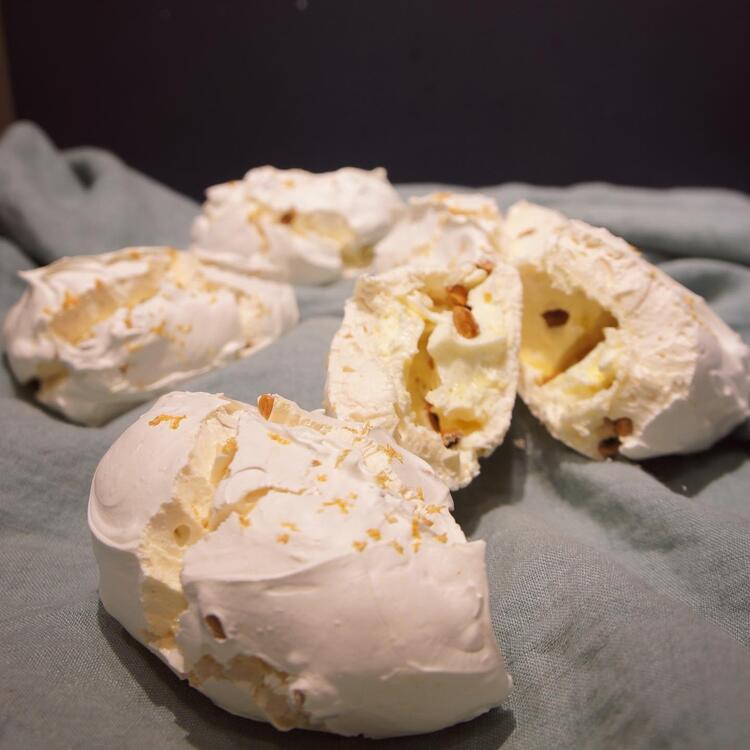 当ブランドの看板商品“ロカイユ”♪