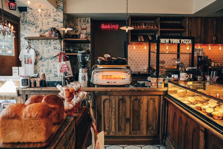 海外のような人気ベーカリーショップ♪