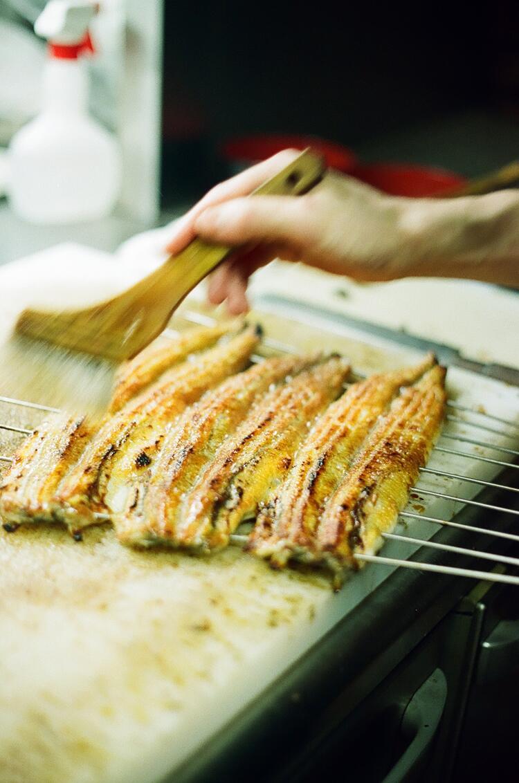 秘伝のたれで焼き上げます