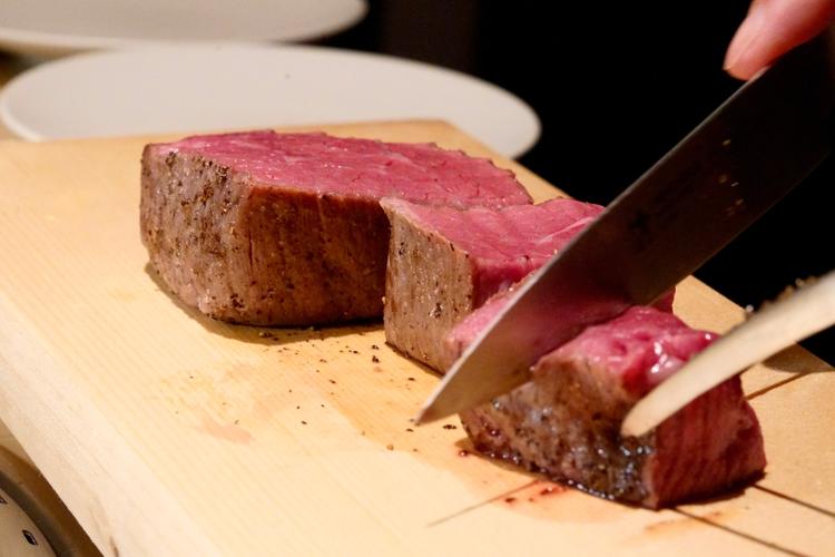 焼肉BULLS初のカウンタースタイル