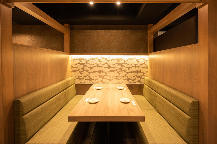 個室を中心としたお洒落な雰囲気の居酒屋