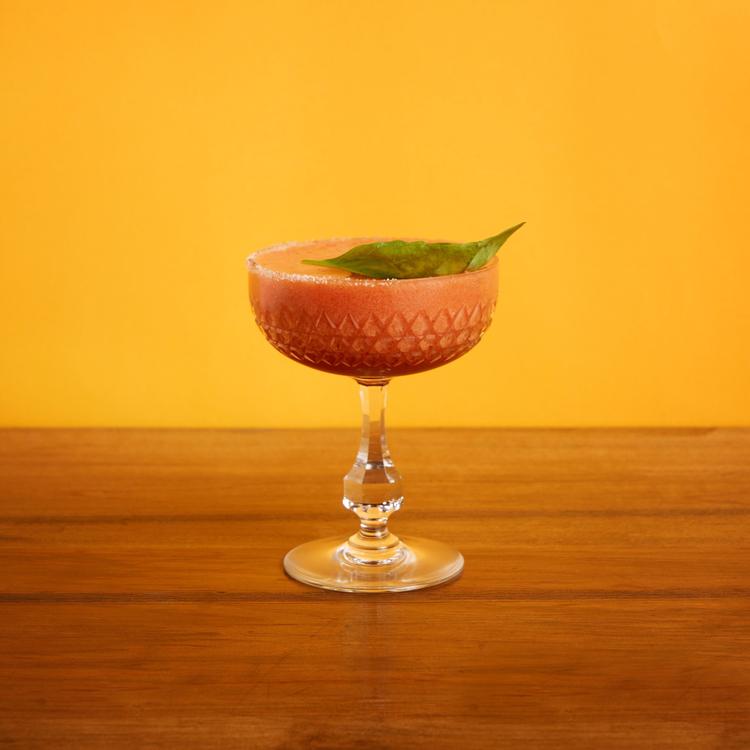 オリジナルカクテルも豊富にオンメニュー