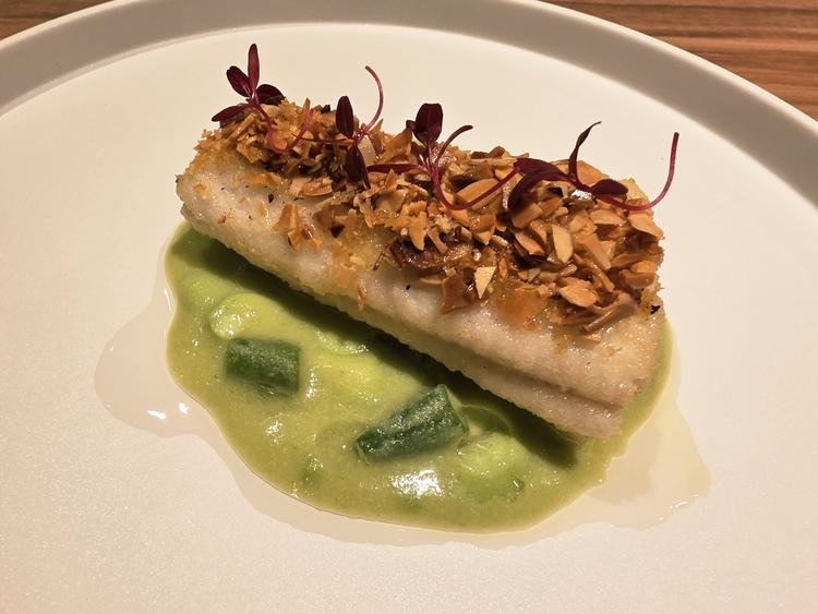 穴子のフリット　枝豆とインゲン豆のポター