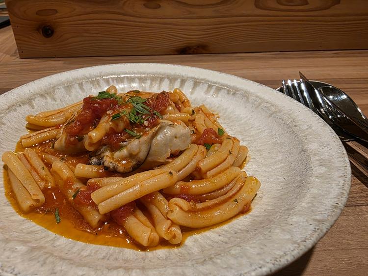 牡蠣のトマトソース　カサレッチェ