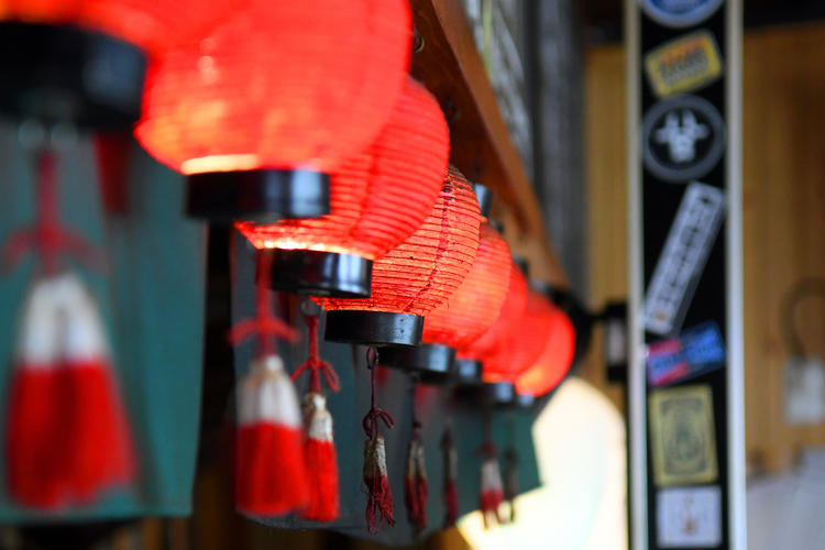 赤提灯が目印の温かい雰囲気の居酒屋♪