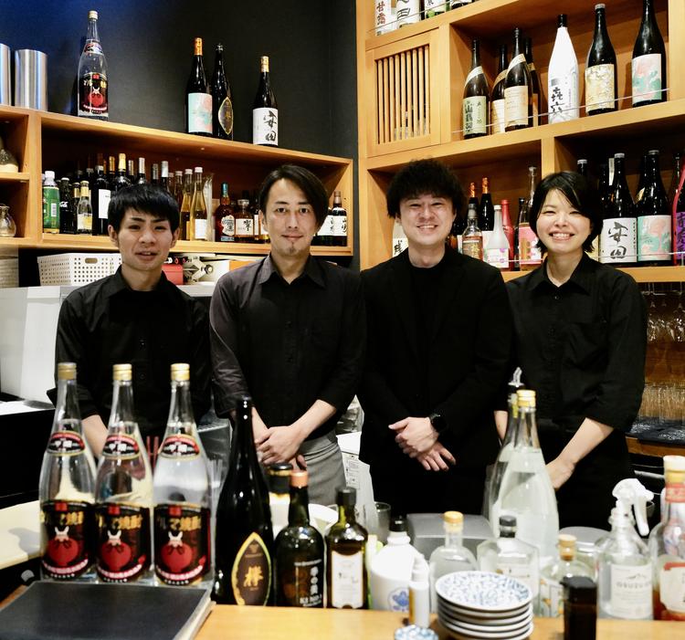 スタッフはみんなお酒好きで仲良し！