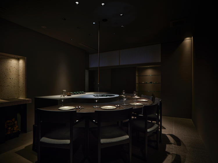 茶室をコンセプトにした6席の空間