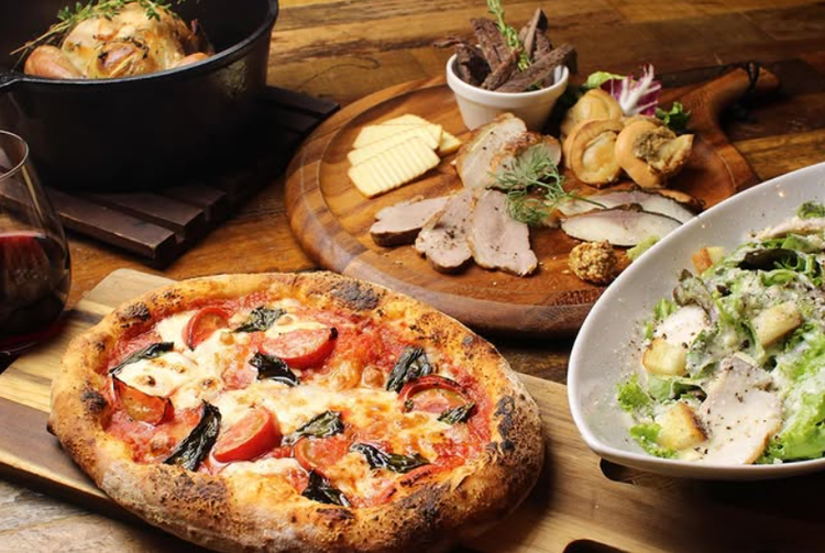 休暇は【月6～8日】！ランチ営業なし！