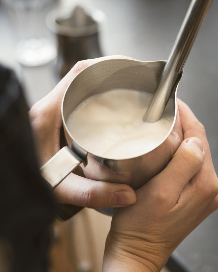 スチーム1つでラテの味わいが変わります