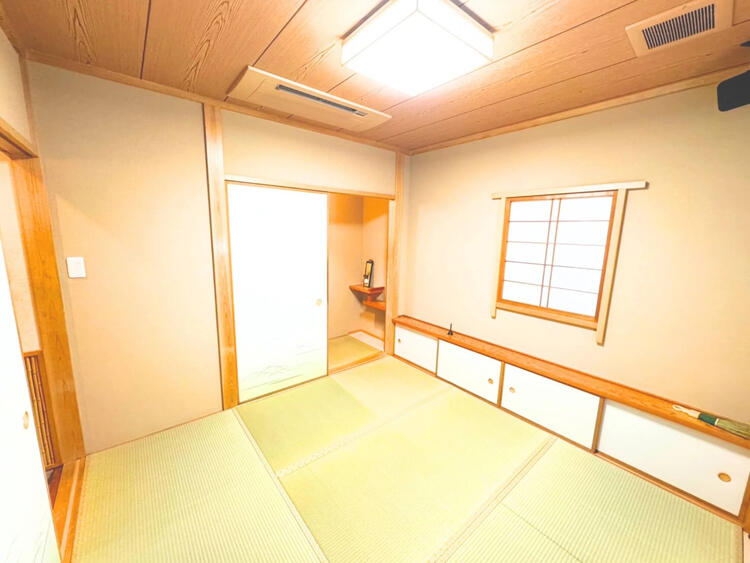 和の趣を感じられる空間★