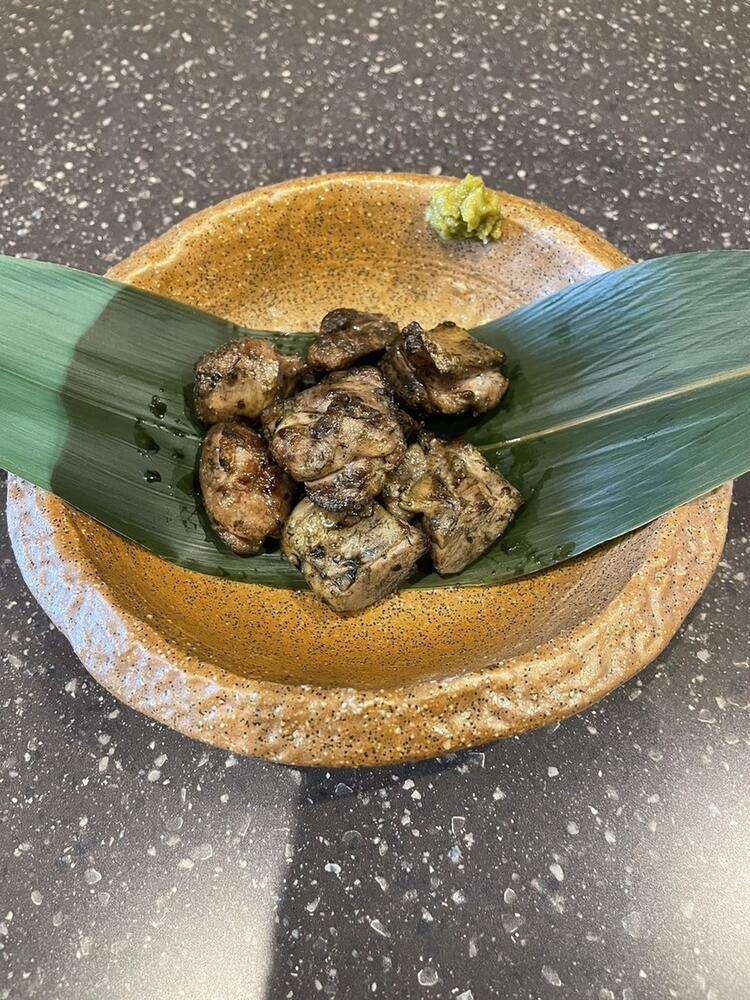 ＼博多地鶏を使用した炭焼き／