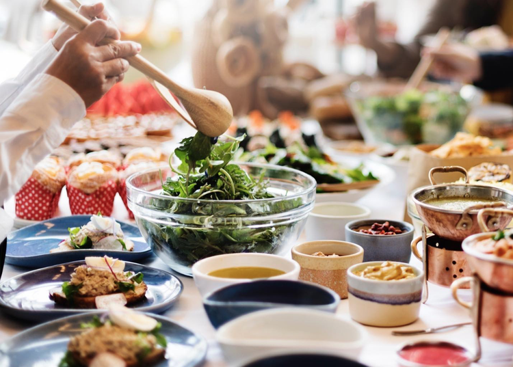 街のひと時を優雅な時間に変えるおもてなし