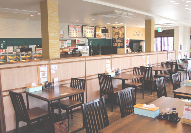 ランチライムに働けるスタッフさんを募集中