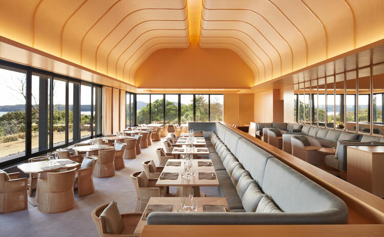 ラグジュアリーホテルにあるレストラン