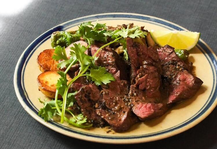 月8日休み＋年2回大型連休あり♪