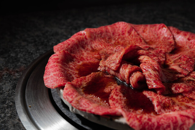 こだわりの極上赤身肉をご提供！