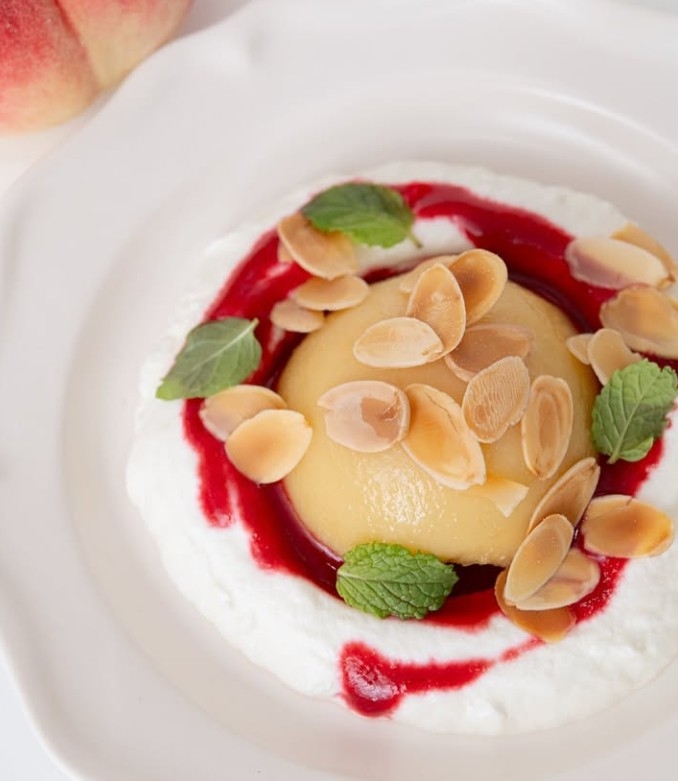 有名シェフ監修！斬新なメニュー展開