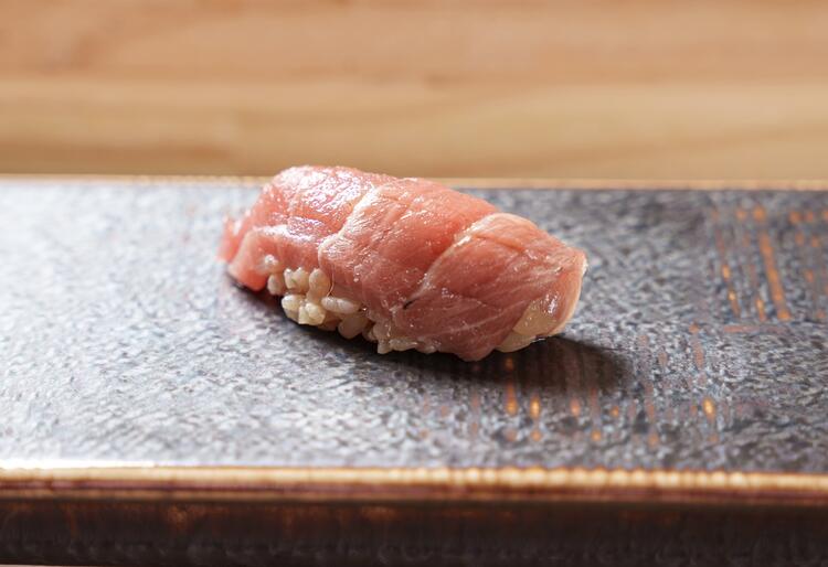 マグロ卸の名店『やま幸』から仕入れ