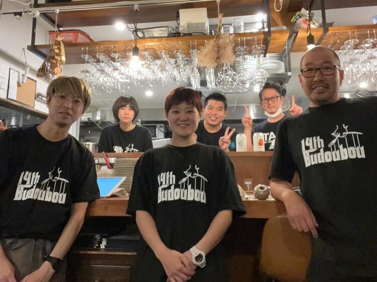 ワインショップを併設しています