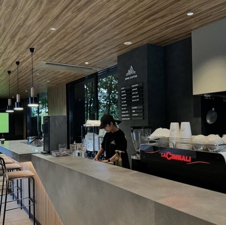 チームワーク抜群！楽しく働きましょう！