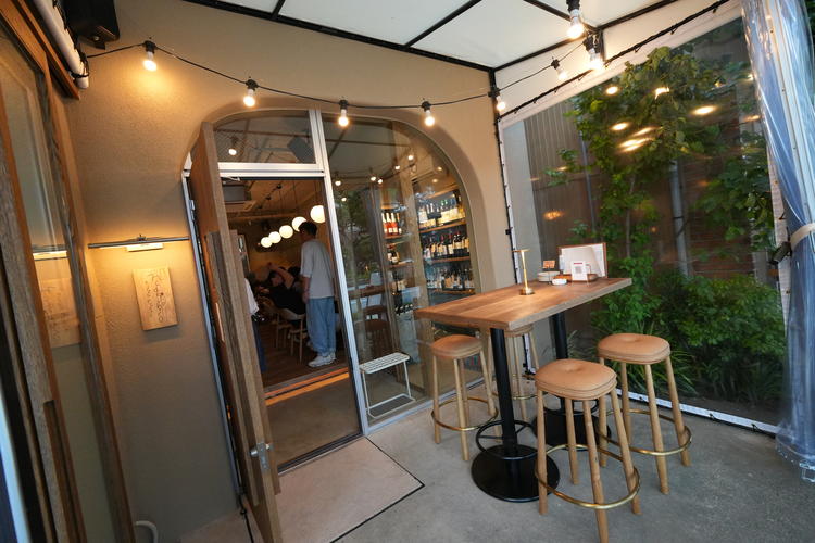 店外イメージ　テラス席
