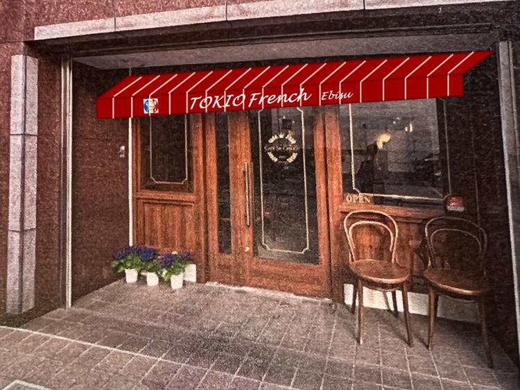 可愛らしい、外観と店内です。