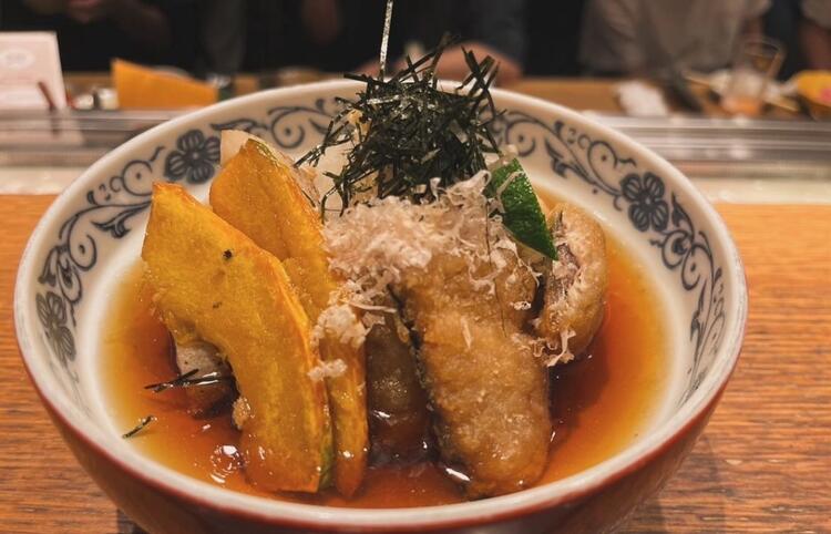 新鮮もつ焼きと日本の旨いもんをご提供◎