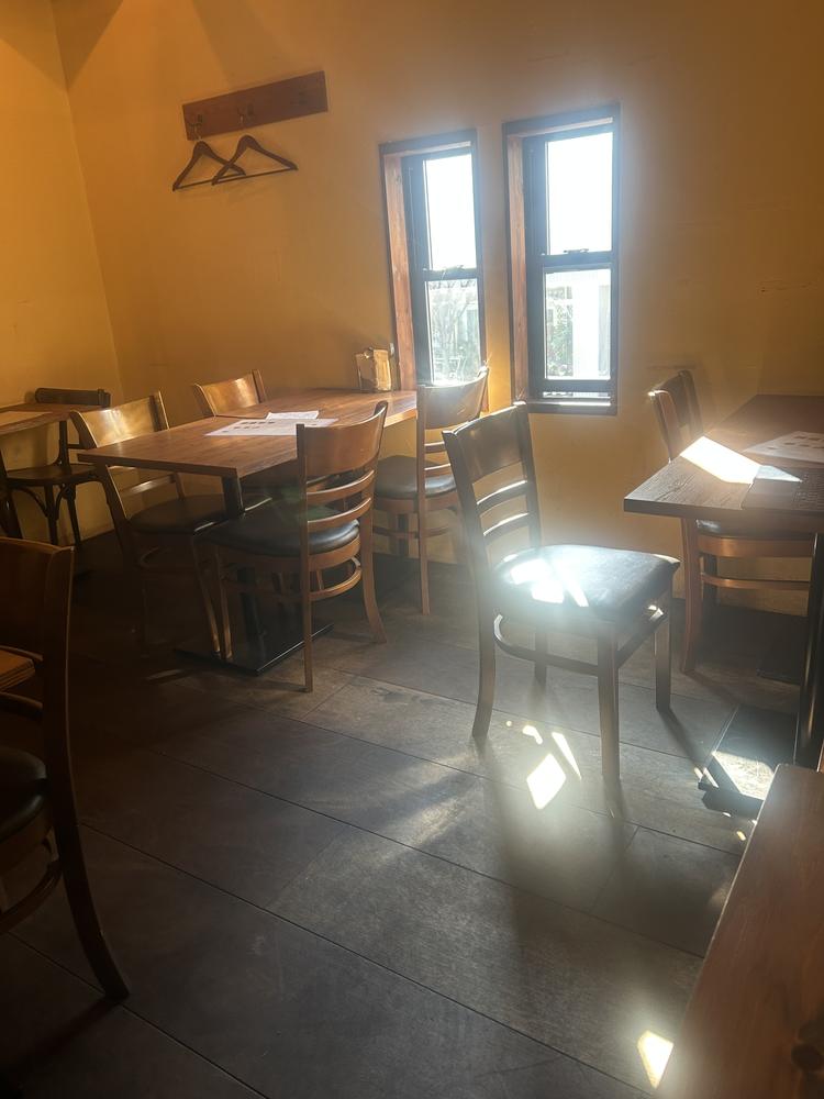 店内２Fは落ち着いた雰囲気です。