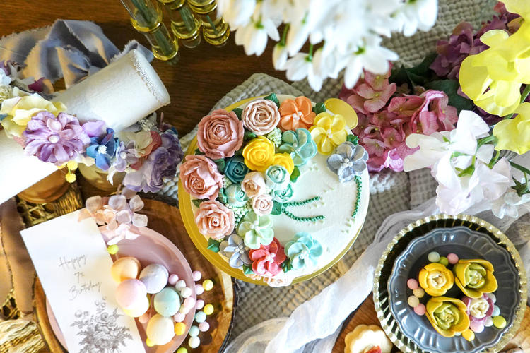 特別な日を彩るキラキラのスイーツたち