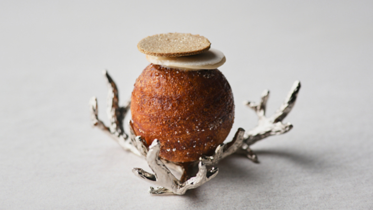 30～50代の落ち着いたお客様が中心