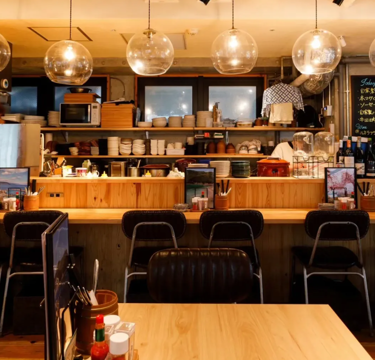 木目調のあたたかな雰囲気が特徴◎