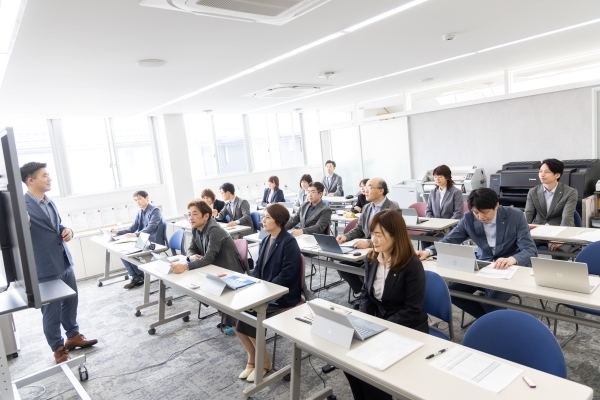 ぜひ私たちと一緒に働いてみませんか？